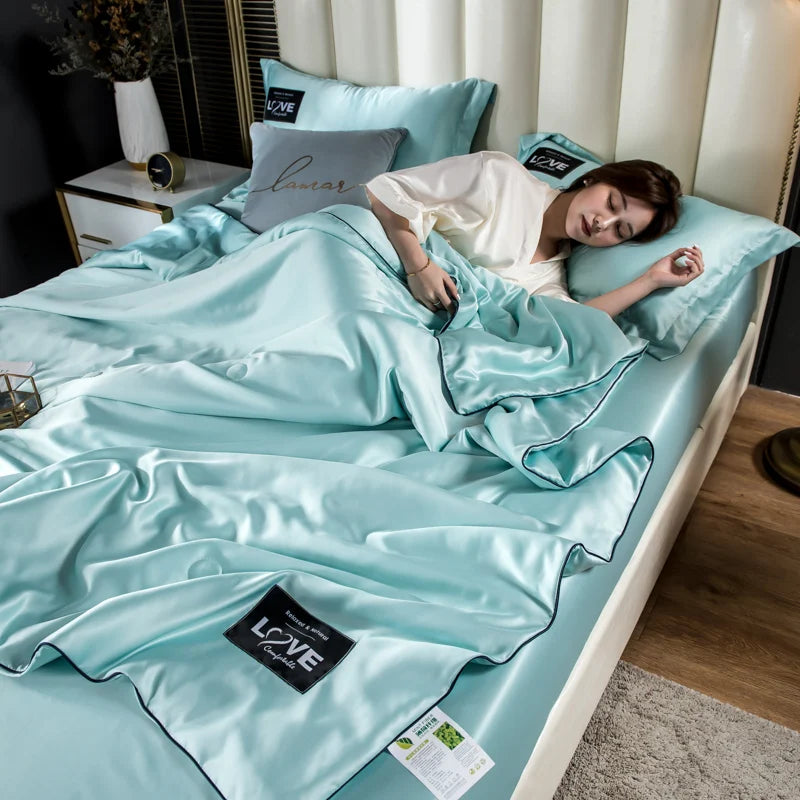 Luxurious Silk Comforter – SuperSoft