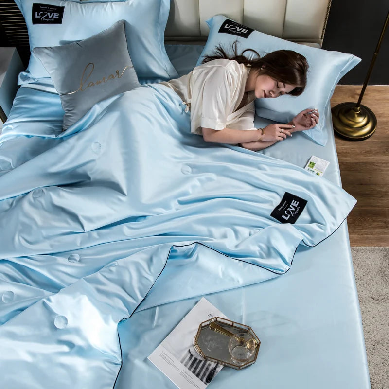 Luxurious Silk Comforter – SuperSoft