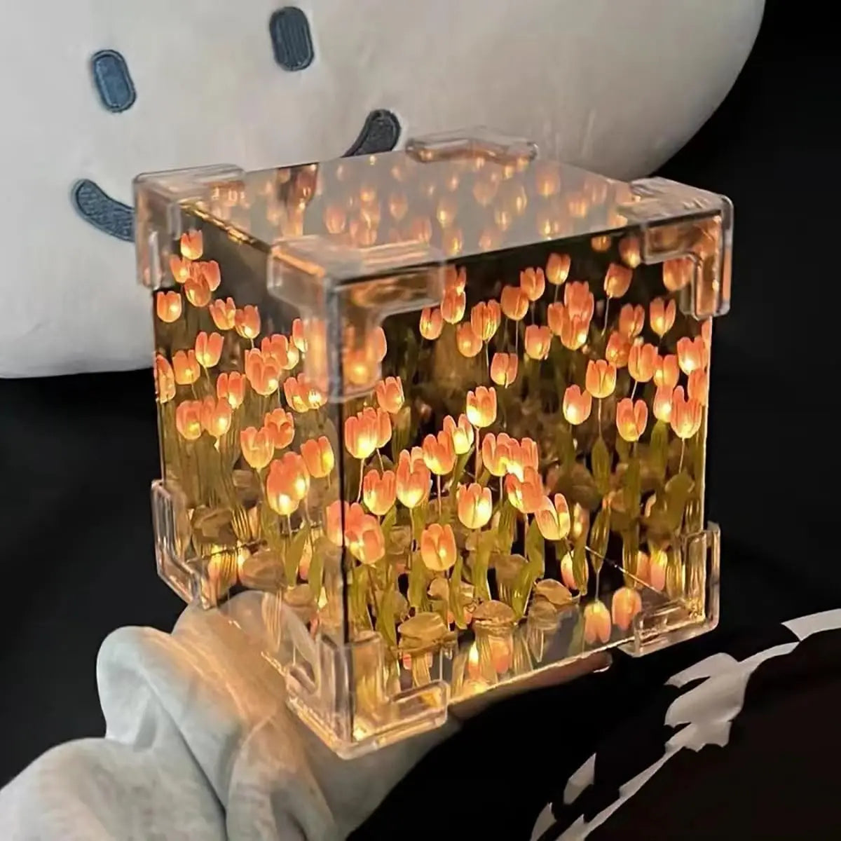DIY - Decorative tulip cube